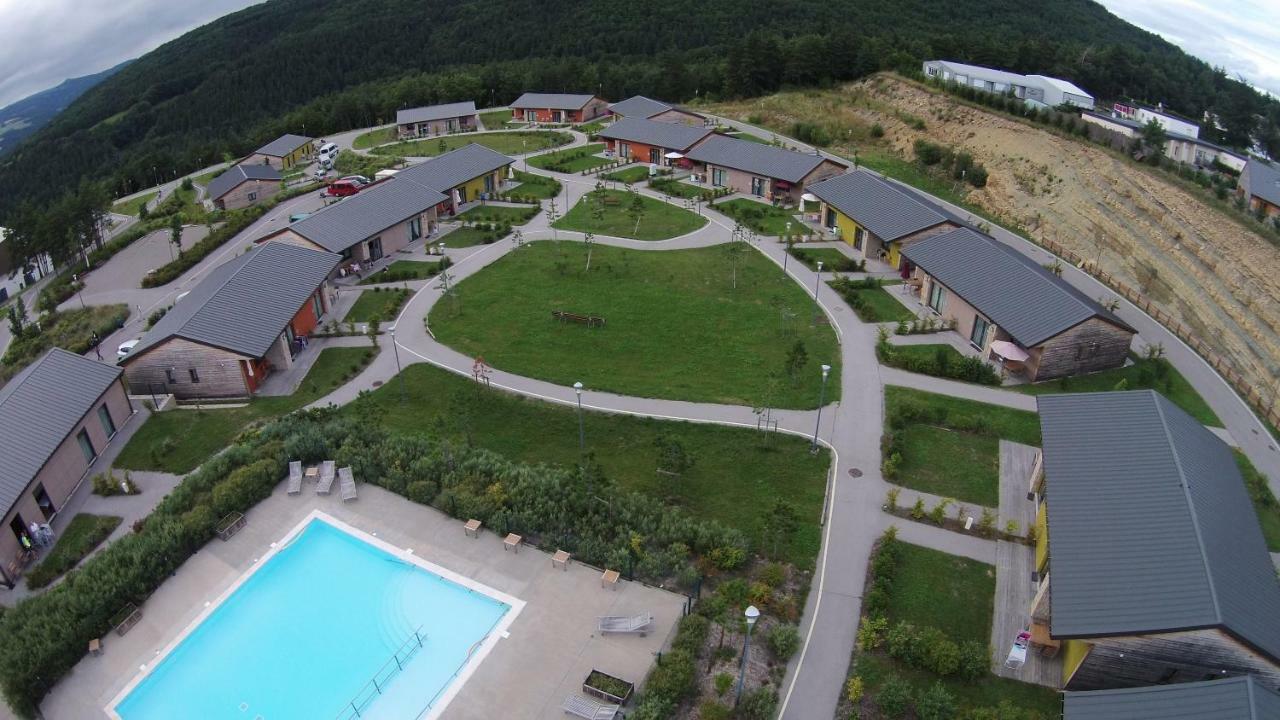 Hotel Les Hauts Du Gevaudan Montrodat Exteriér fotografie